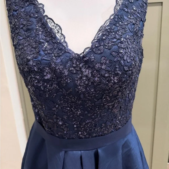 Elegant Navy Blue Dress - Picture 3 of 8